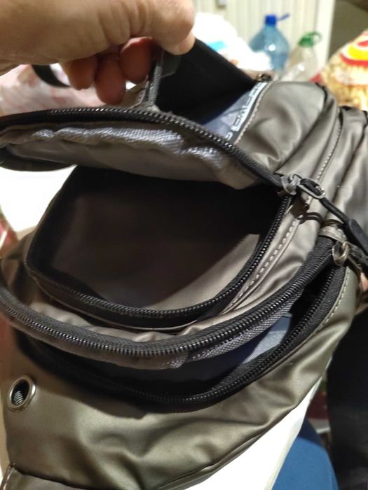 Мъжка чанта с дълга дръжка