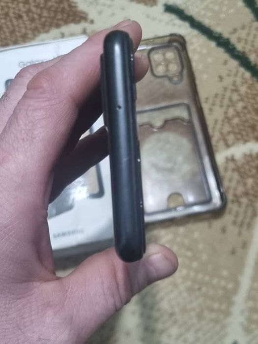 Samsug a 12. 64 gB ишлаши зур бркулда ишлатилган дакуминт каропка бор