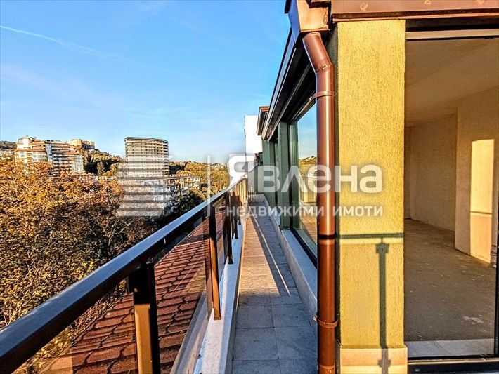 Продава се Тристаен апартамент в Варна, Чайка - 122 кв.м за 2173 €/кв.м - Снимка #10