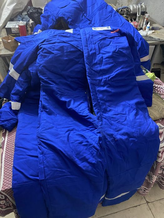 Спец ботинка , камбинезон