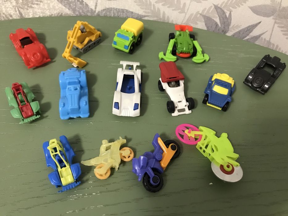 Продается киндер сюрприз