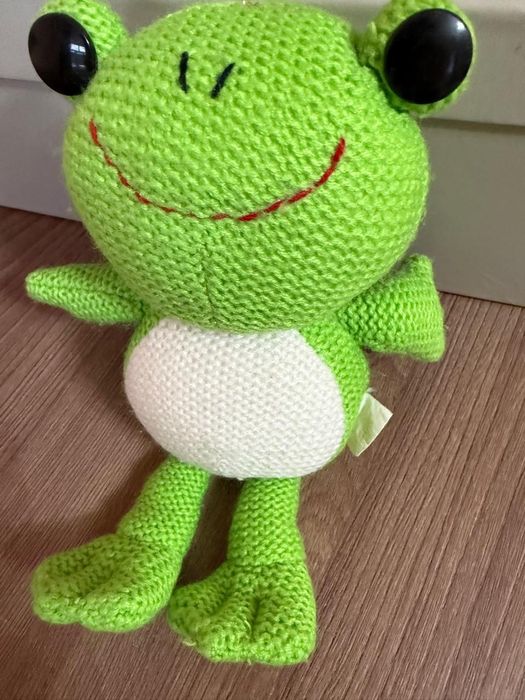Игрушка в виде лягушки
