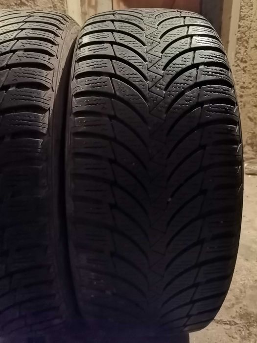 Продавам 2 броя зимни гуми 205.55.16 на 1 сезон дот 2021 Nexen