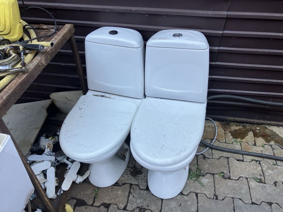 Продам рабочие унитазы