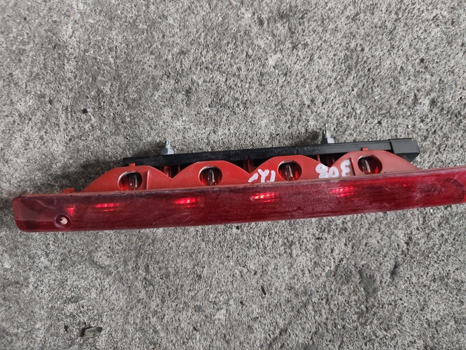 Трети стоп за Пежо 308