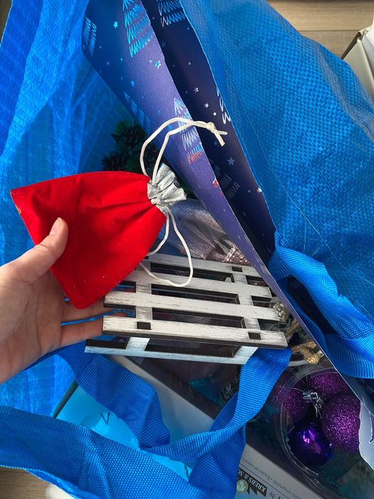 Коледна елха и аксесоари