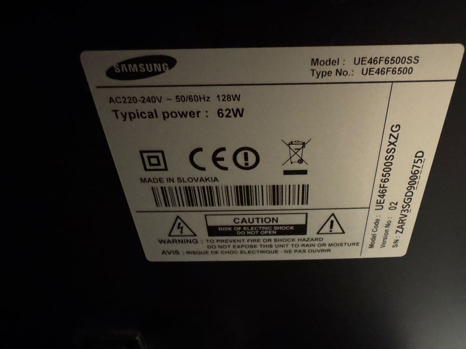 Vand smart tv samsung UE46F6500 cu probleme la display.