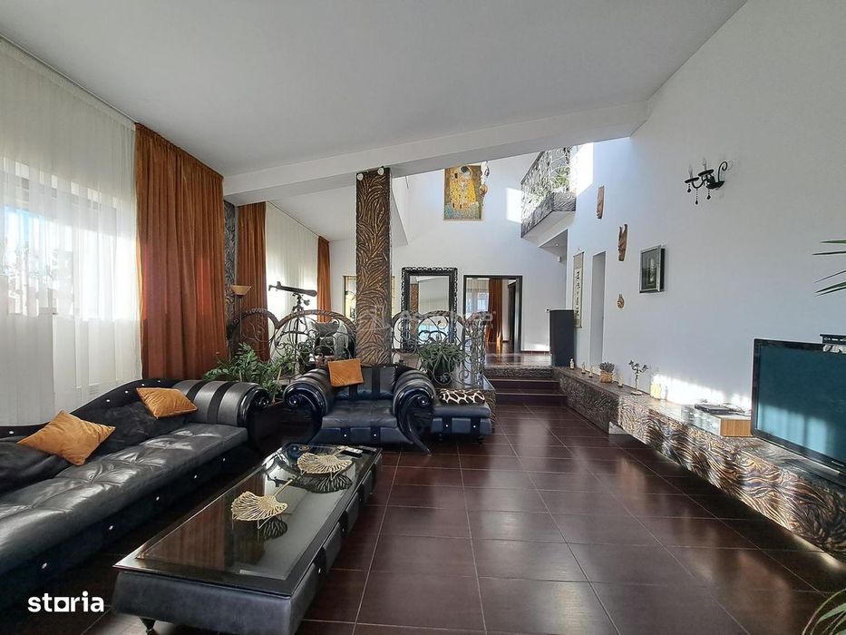 Casa cu piscina - Buftea - 8 camere - 4 bai - 620mp - 2500mp teren