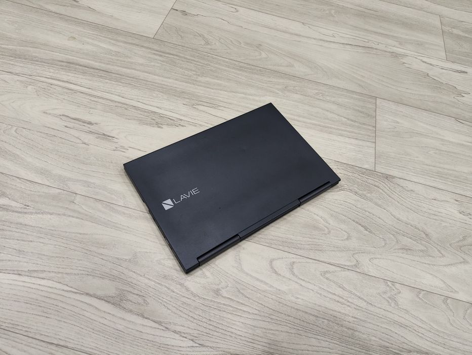 Nec x360  -> i7 8/256