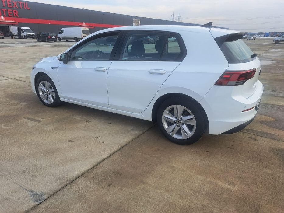 Vând   golf 8 1st edition