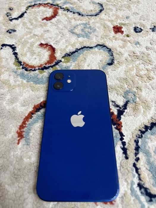 Iphone 12 в хорошем состояний
