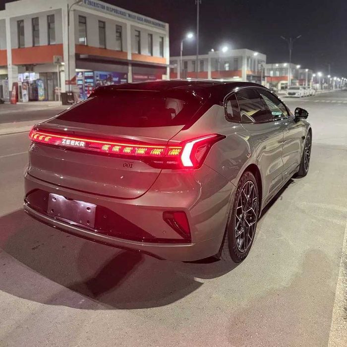 Zeekr 001 me 4WD 100kwh, naxt va halol nasiya