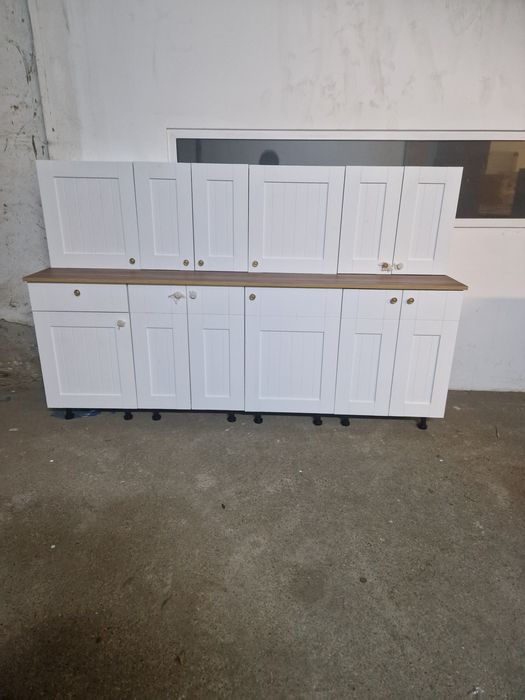 Mobilă Nouă pentru bucătării