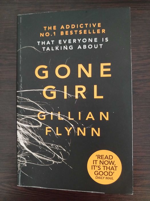 Gone Girl, Книга на английски език