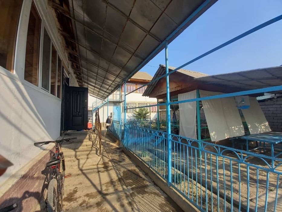 Ховли жой сотилади