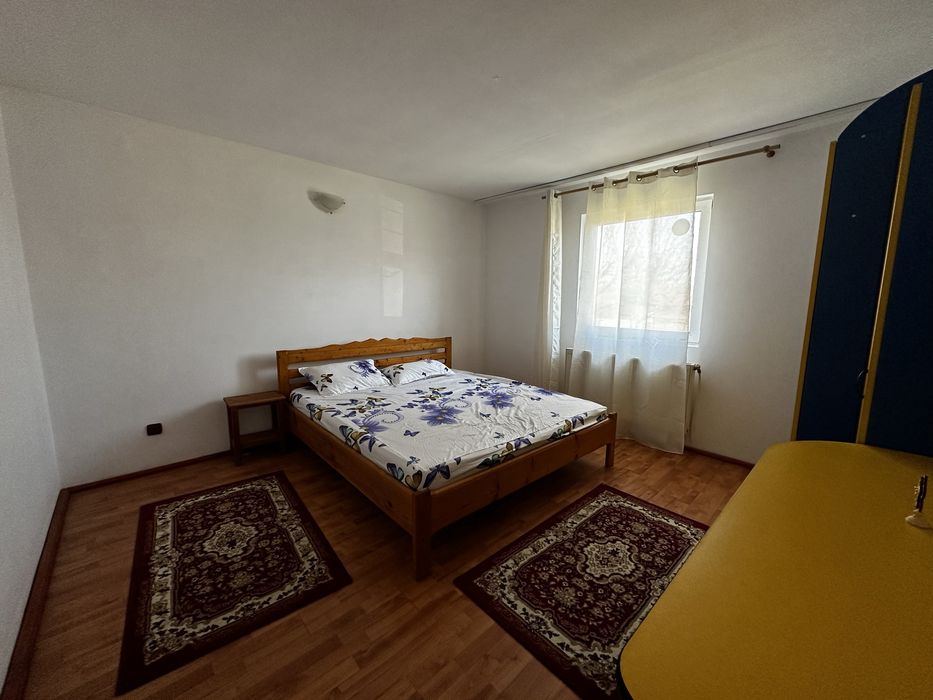 Ofer spre închiriere casă, zona Partoș