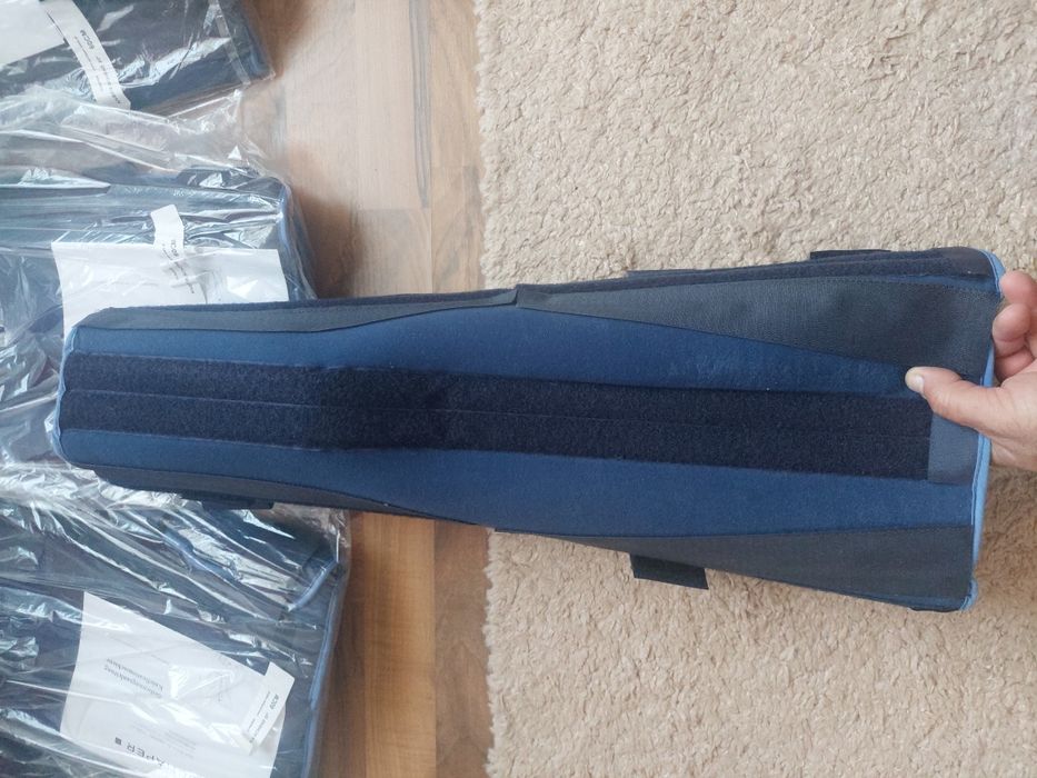 Orteza medicala fixa de genunchi ,este noua ,imobilizeaza genunchiul