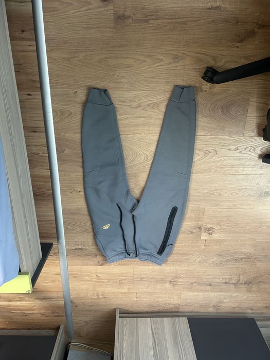 долница nike tech