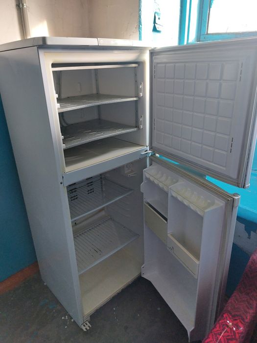 Продам холодильник б/у