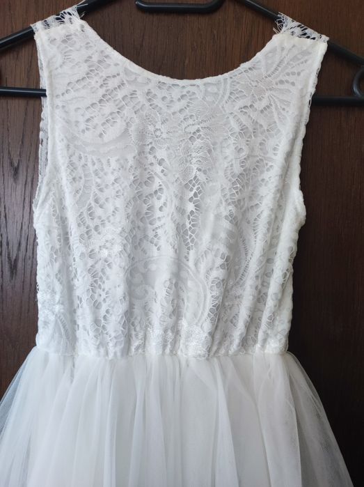 Прекрасна рокля за малки принцеси