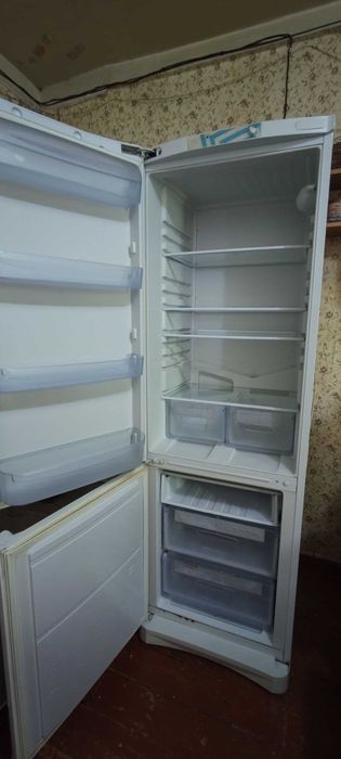 Холодильник Индезит оригинал, не дорого