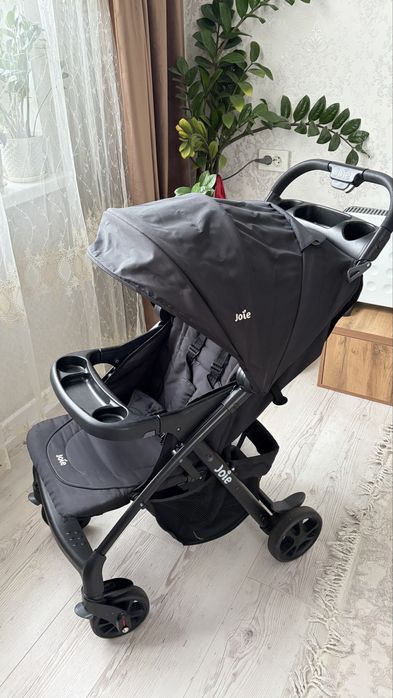 Продам коляску Joie