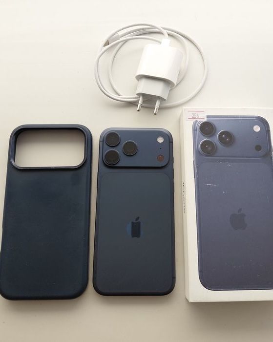 продаю iphone 17