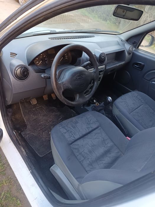 Logan Pick up  1.6 benzina schimb