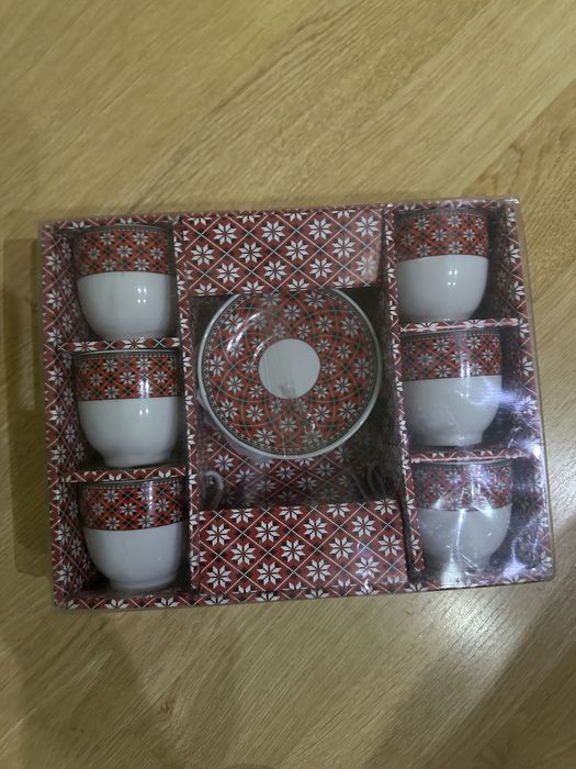 Set cesti si farfurii - 3 bucati