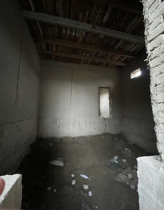 Срочно, ховли сотилади. Кармана