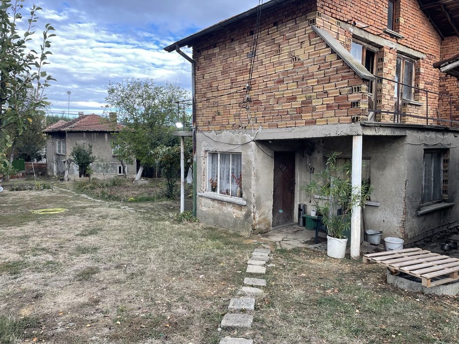 Къща в с. Вакарел