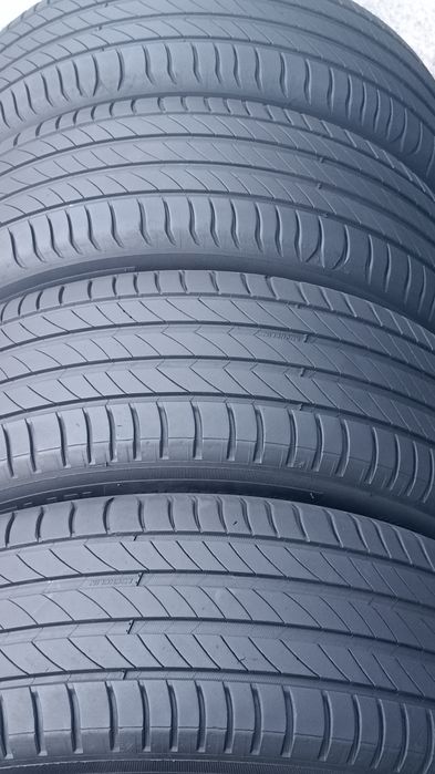 215/55/17 Michelin Дот 0223
