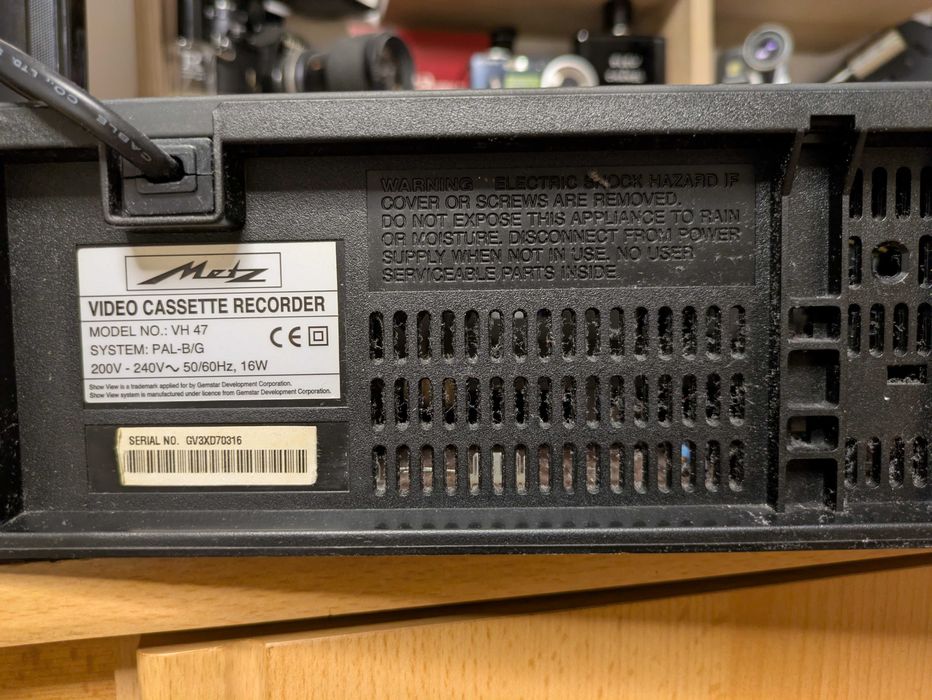 Metz VH 47 Premium & Orion DVD 3000