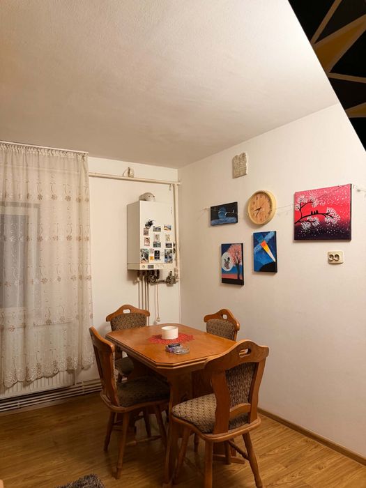 Apartament cu 2 camere de vanzare Caracal zona HCC