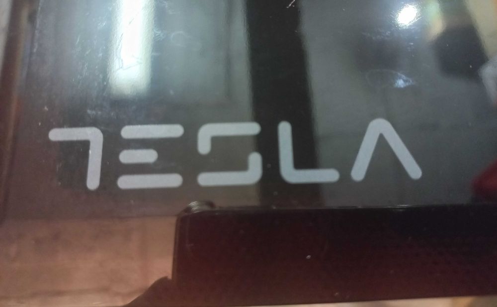 Plita electrica cu inductie Tesla