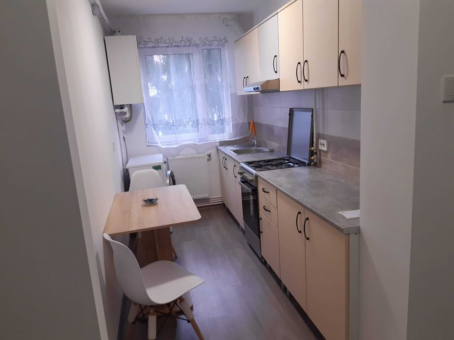 Inchiriez apartament 2 camere