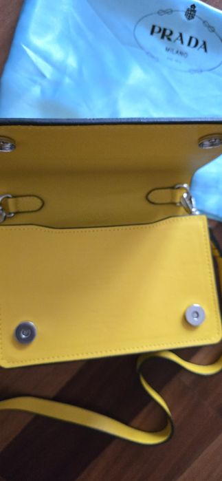 Prada geanta piele, galbena
