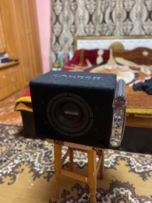 Crunch Amplificator auto