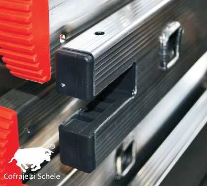 Scara aluminiu, 3 elemente x 14 trepte, 4,10m stransa, lungime 9.5m