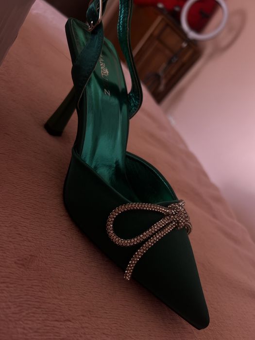 Pantofi cu toc eleganti NOI