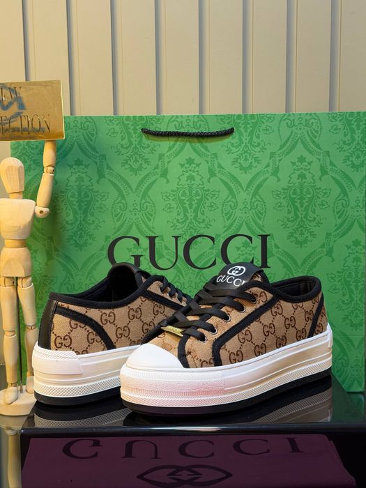 Adidasi Gucci noi !!! Marime 36/40 !!!