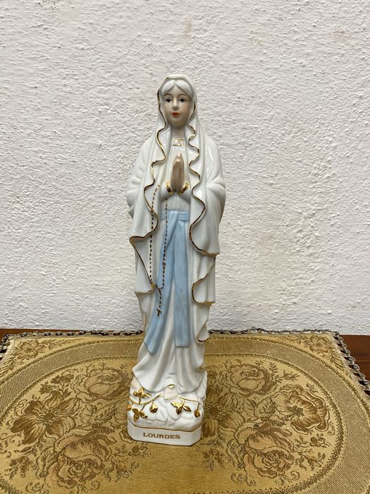 Френска порцеланова фигура дева мария