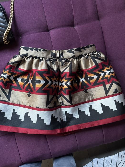 Ефектна пола Dsquared