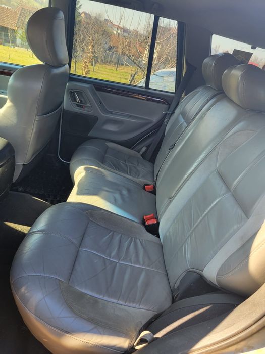 Dezmembrez 
Jeep grand cherokee 2.7 crd
2004
volan dreapta
cutie autom
