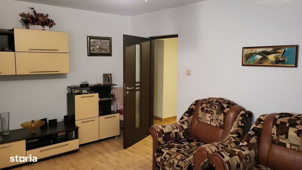 Apartament 3 camere, balcon și debara, etaj 3 — fotografia 1