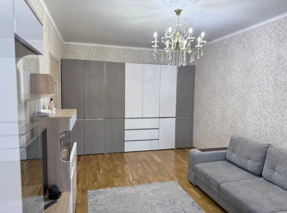 1 комнатная по куанышева