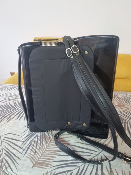 Vând Hohner Verdi 2  nou