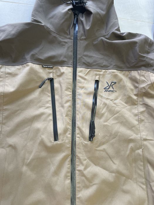 Geaca Hardshell Revolution Race L noua