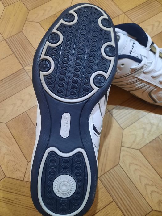 Кроссовки мужские новые