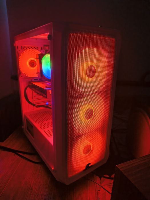 Новый Игровой Системный Блок (RTX 5060)